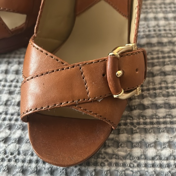 🆕 Michael Kors Leather Heel with Gold Buckle Toe - Picture 3 of 14
